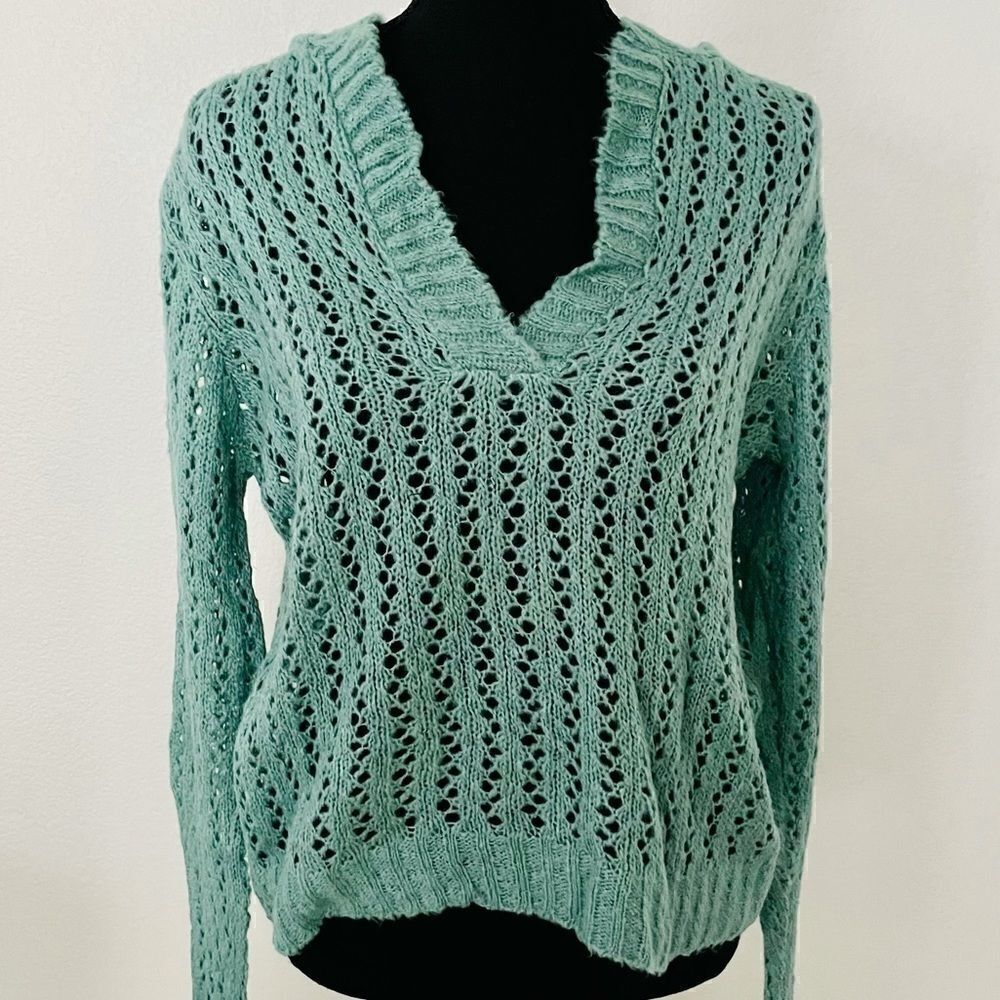 EUC Women’s Hooded Soft Knit Sweater